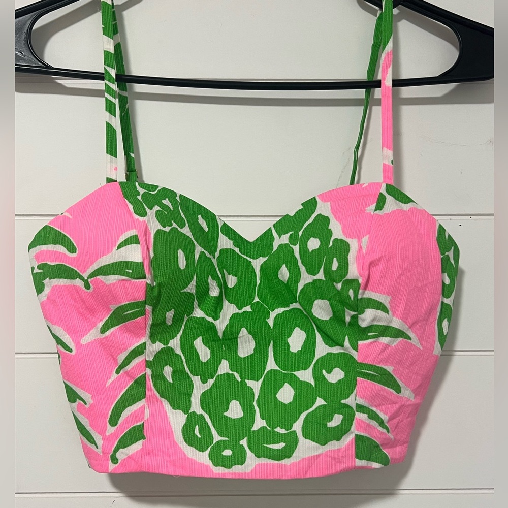 Lilly Pulitzer Pink Pout
Flamenco Parfait Top Only Size 00